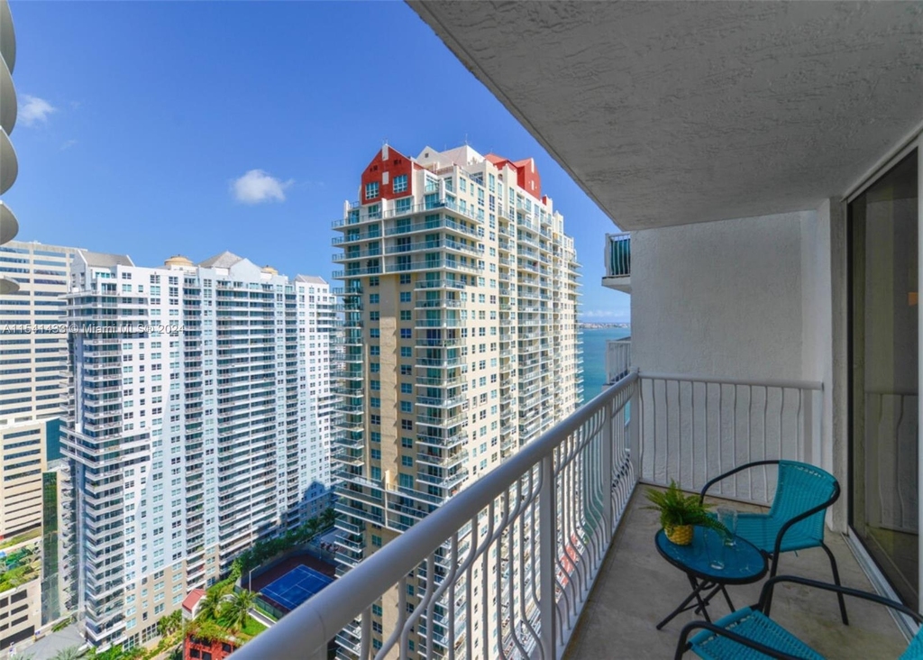 1200 Brickell Bay Dr - Photo 4