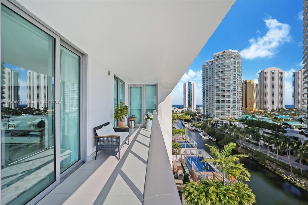 300 Sunny Isles Blvd - Photo 14