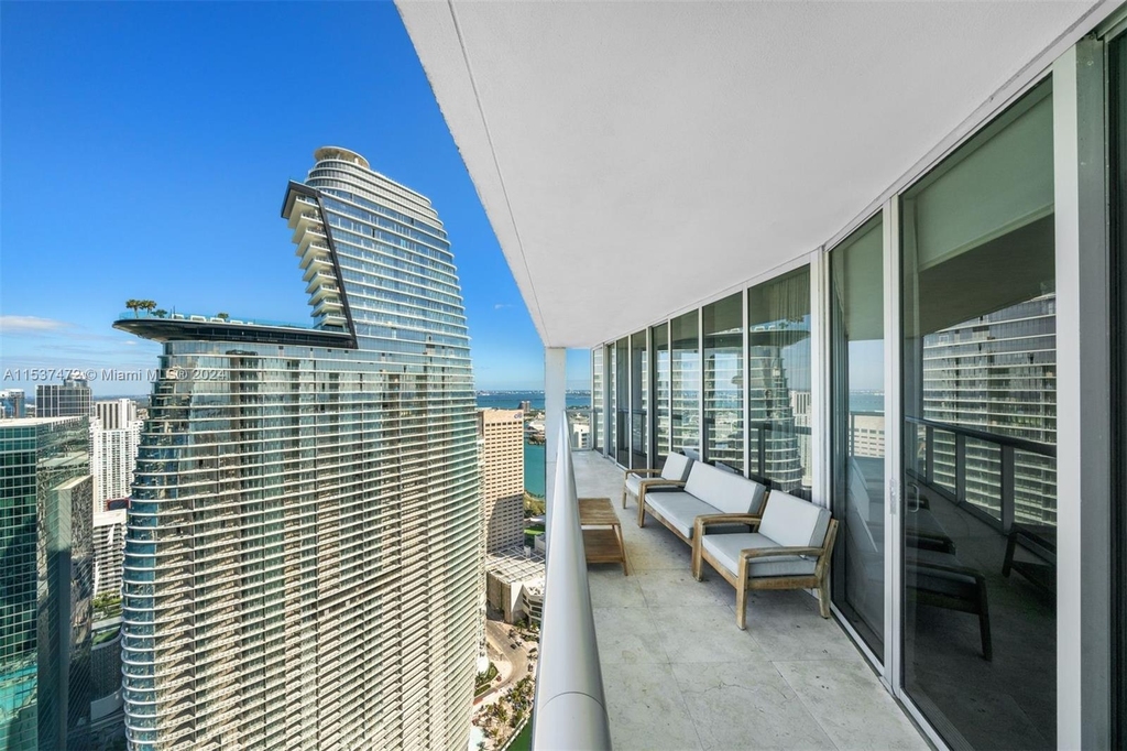 465 Brickell Ave - Photo 15