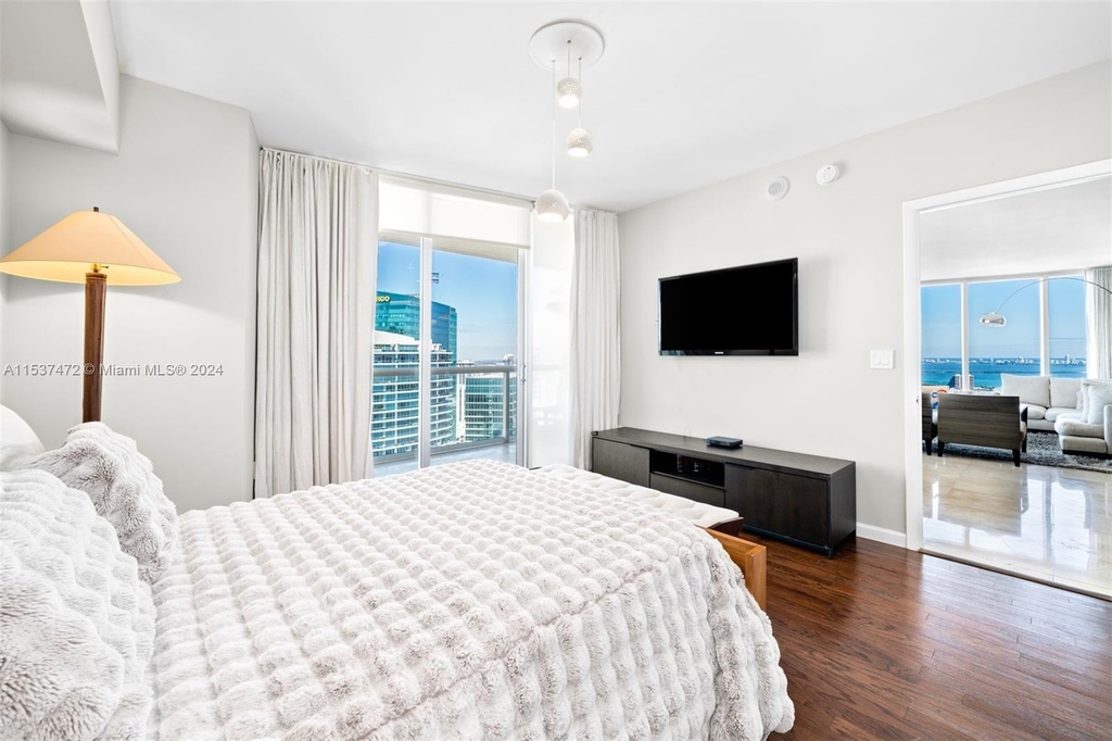 465 Brickell Ave - Photo 2