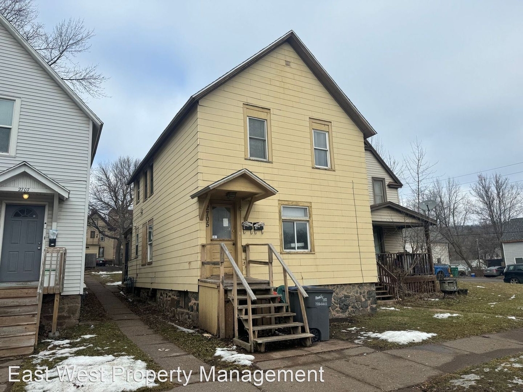 2705 W 2nd St - Photo 9