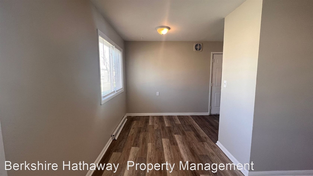 9335 W Sheridan Avenue - Photo 11