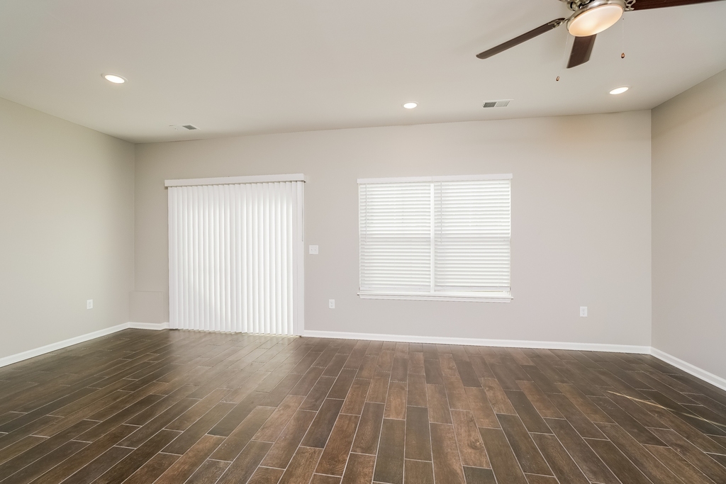 2068 Seamboat Way - Photo 4