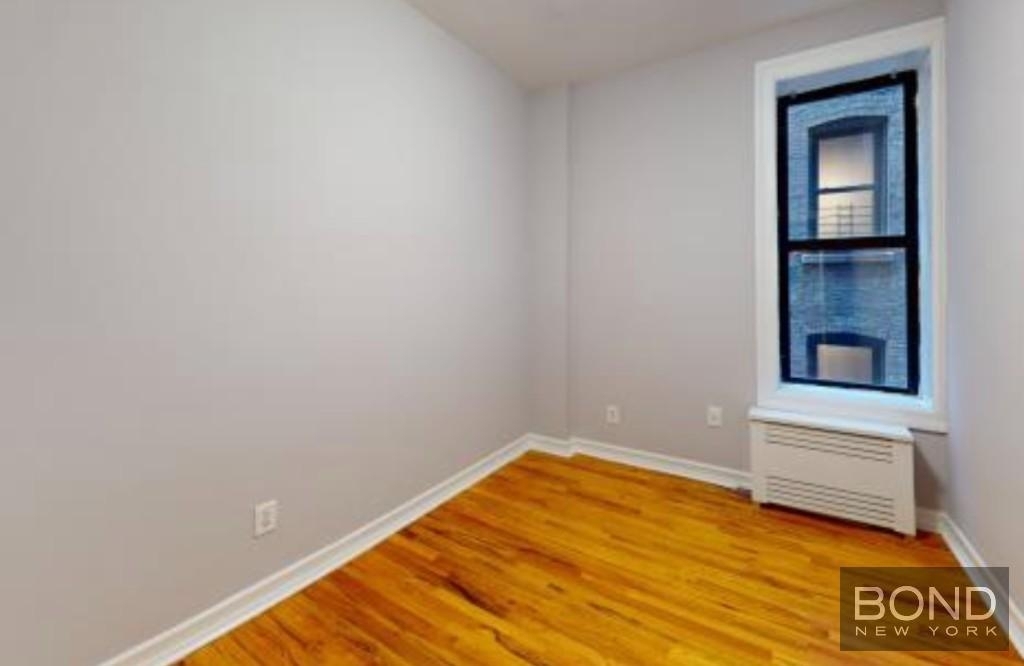 501 West 110th Street - Photo 6