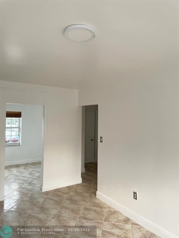 555 Sw 16th Ave - Photo 5