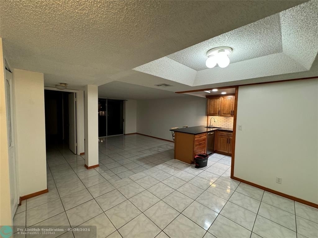 3720 Inverrary Dr - Photo 3