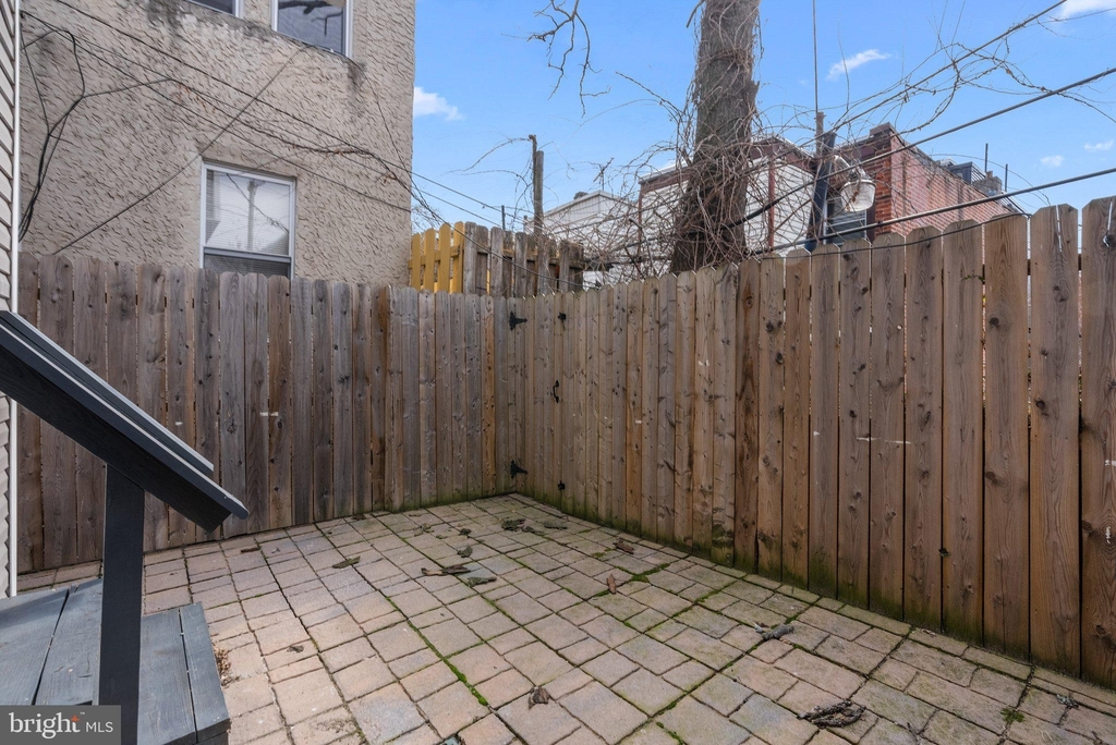 2942 W Girard Avenue - Photo 18