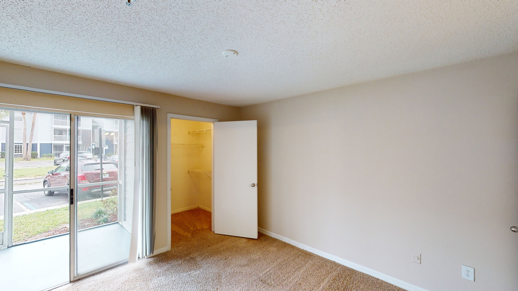 2335 W. Seminole Boulevard - Photo 3