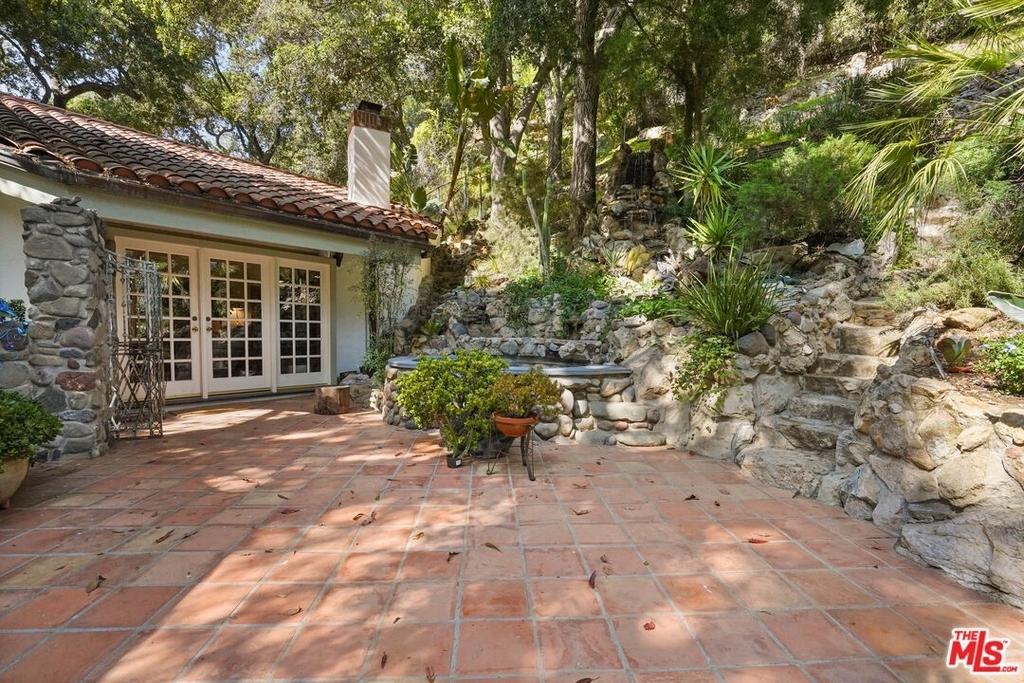 964 Old Topanga Canyon Rd - Photo 22