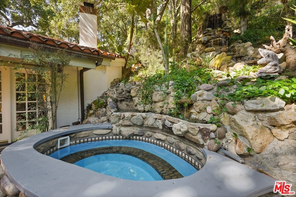 964 Old Topanga Canyon Rd - Photo 23