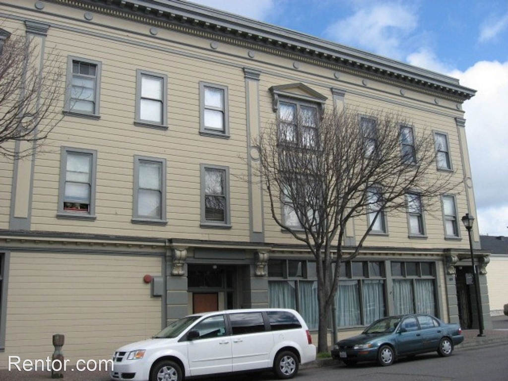 217 D Street - Photo 0