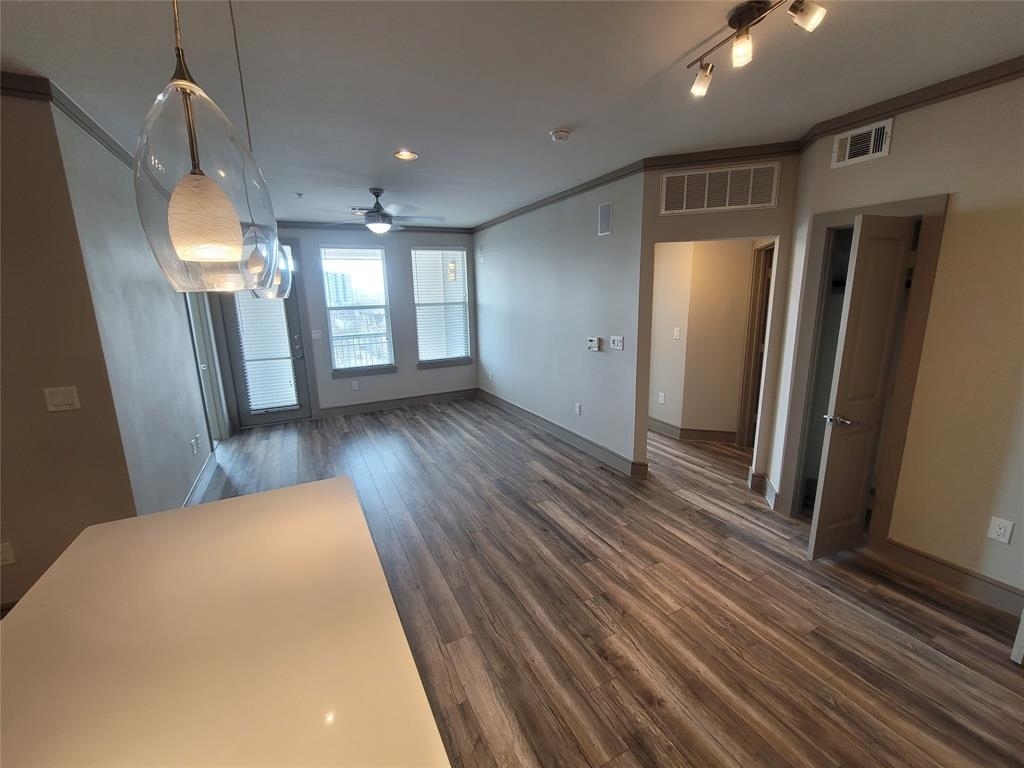 180 W Gray Street - Photo 5