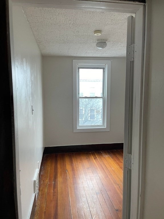 83 Central Ave - Photo 10