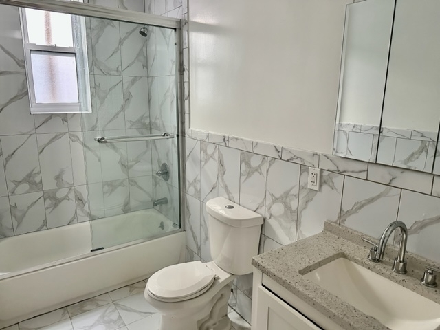 572 East 51st Street - Photo 2