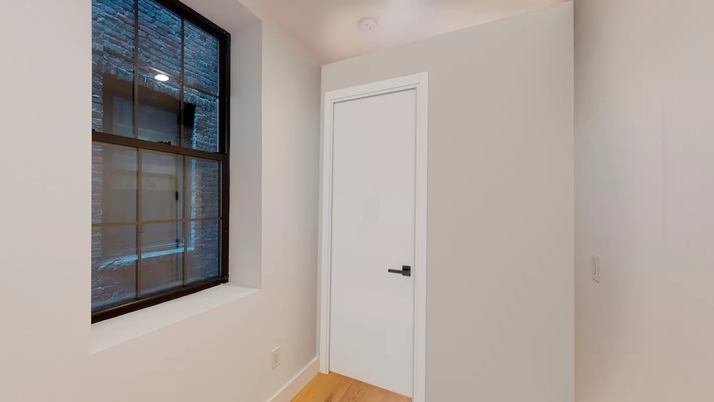 79 East 13th street - Photo 5