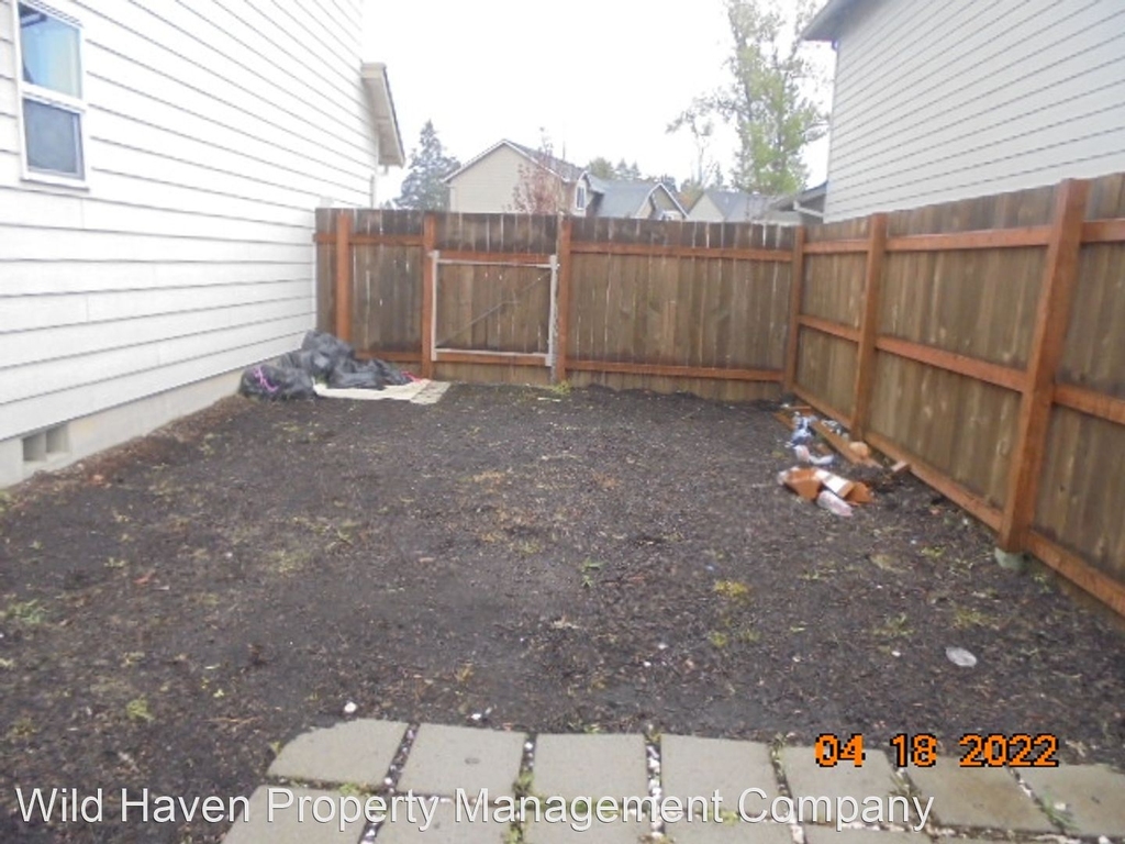 1011 Se Millwright Ave - Photo 11