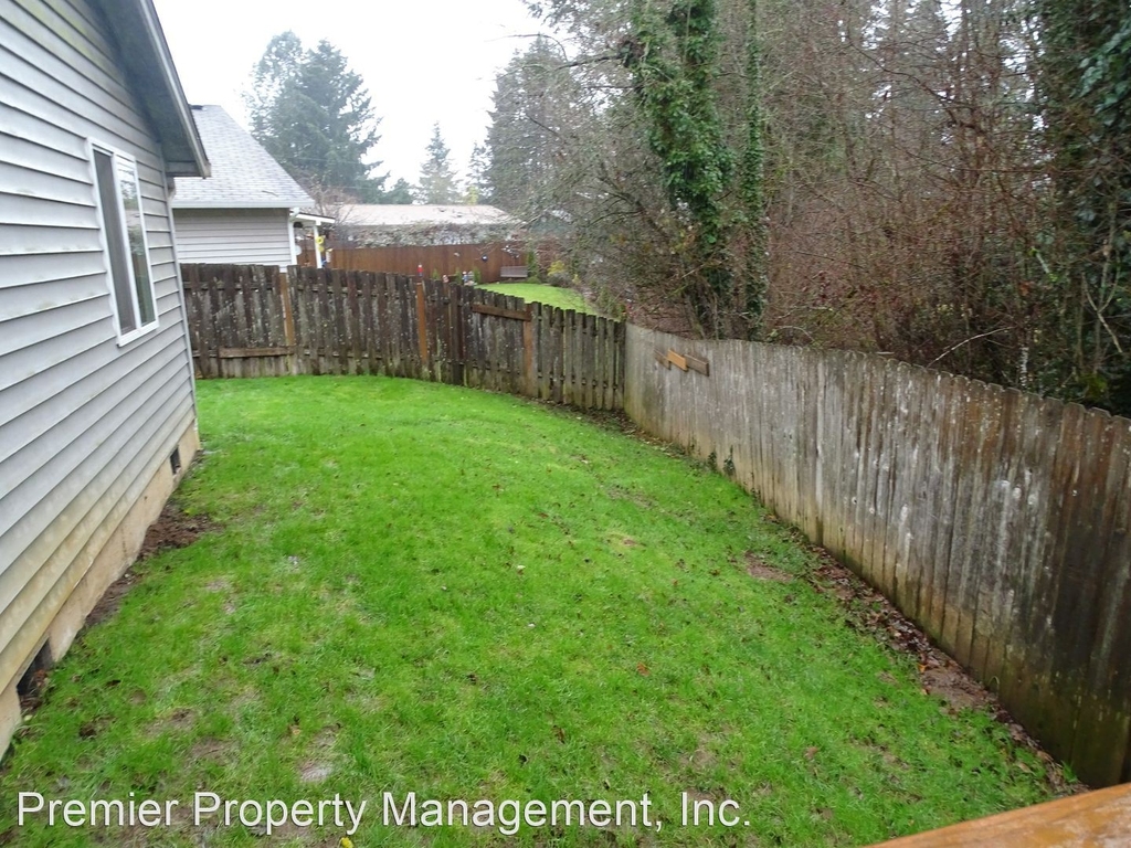 208 Se 11th Circle - Photo 11