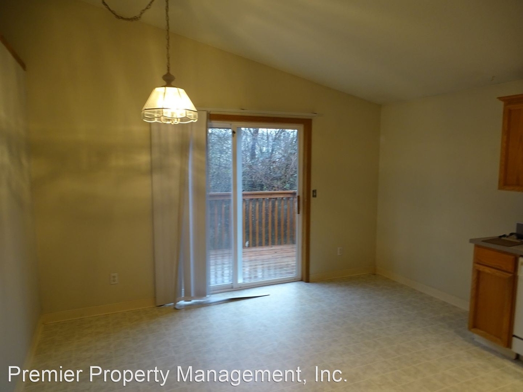 208 Se 11th Circle - Photo 3