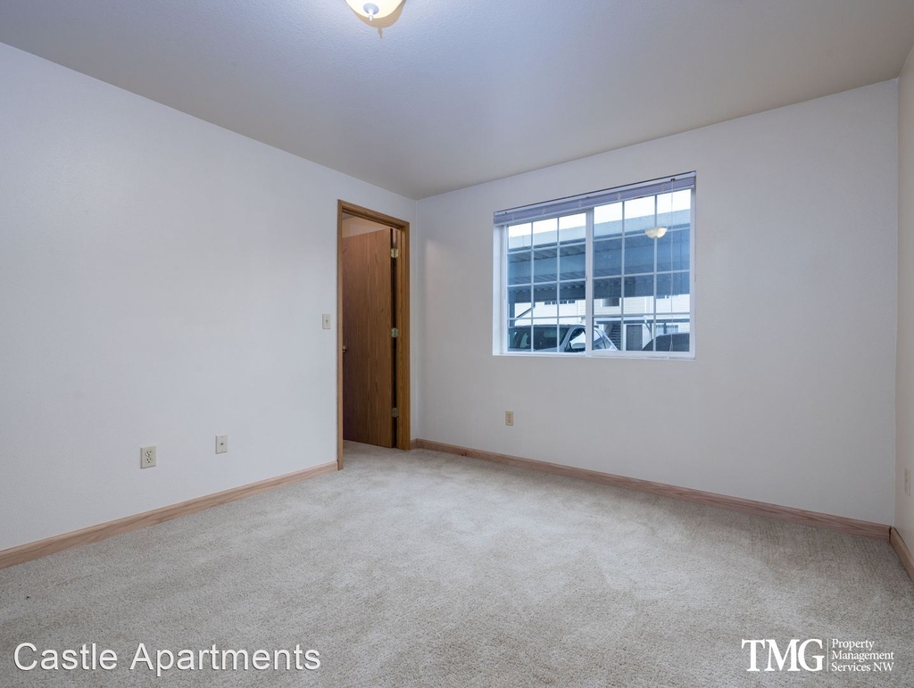 13708 Ne 18th St - Photo 2