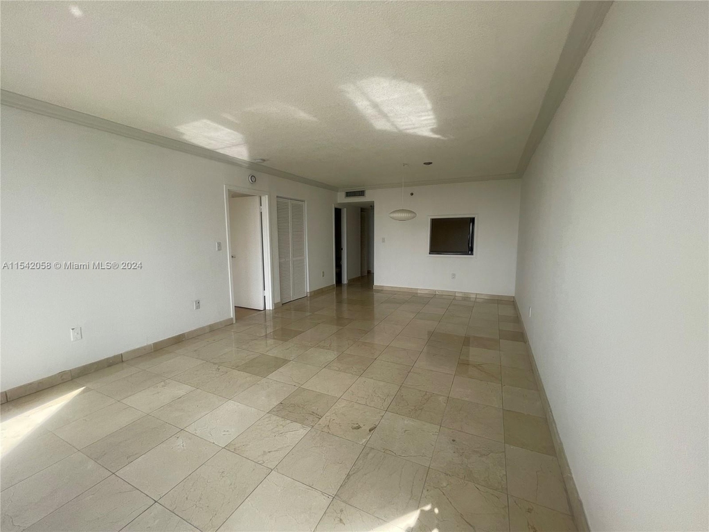 2501 Brickell Ave - Photo 8