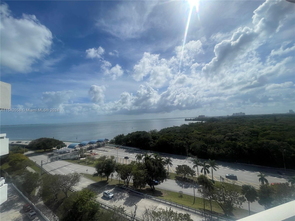 2501 Brickell Ave - Photo 6