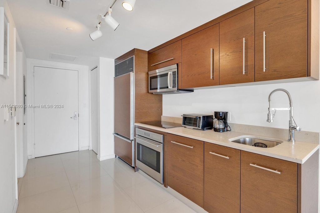 485 Brickell Ave - Photo 4