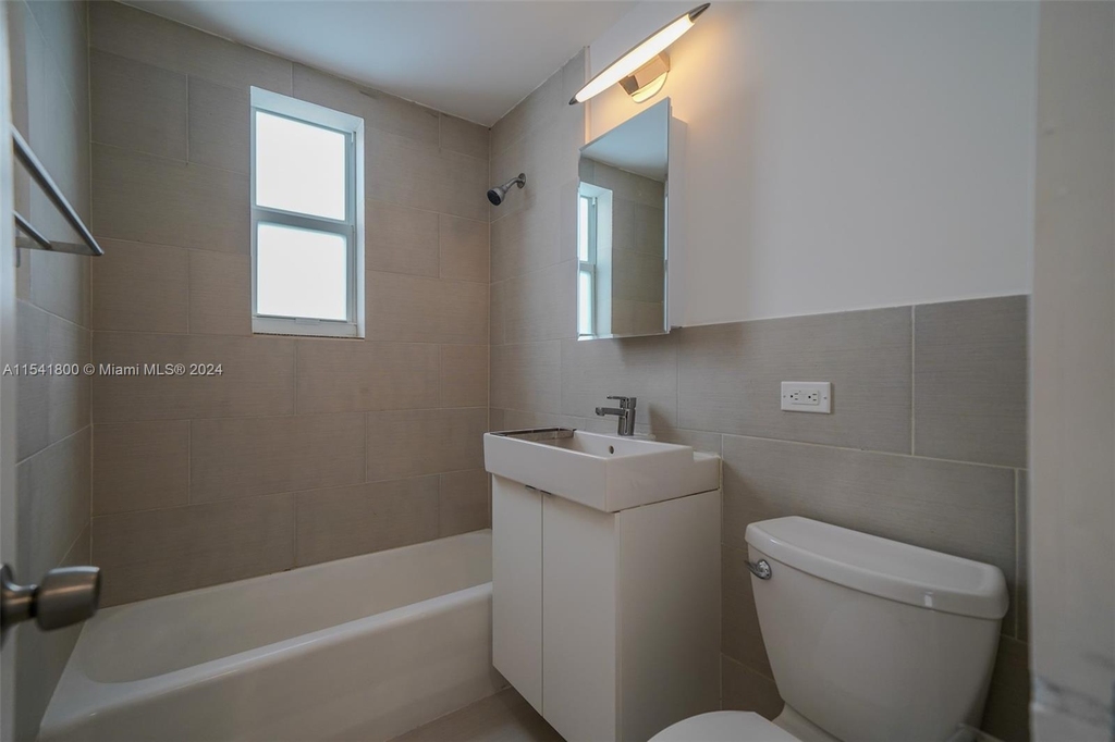 7310 Carlyle Ave - Photo 7