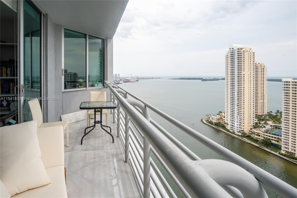 325 S Biscayne Blvd - Photo 8