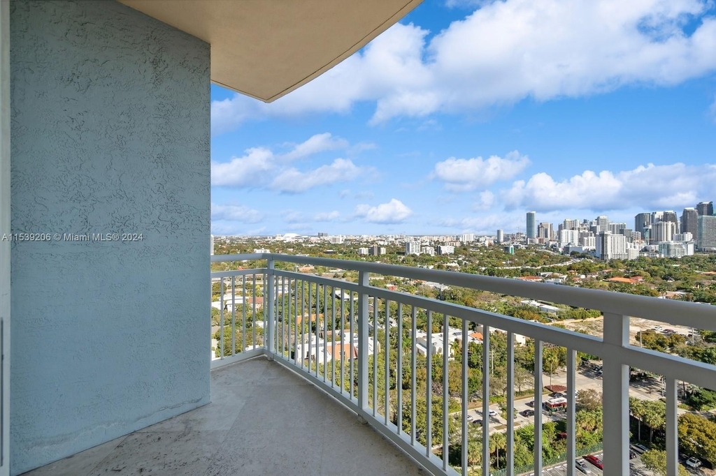 2475 Brickell Ave - Photo 4