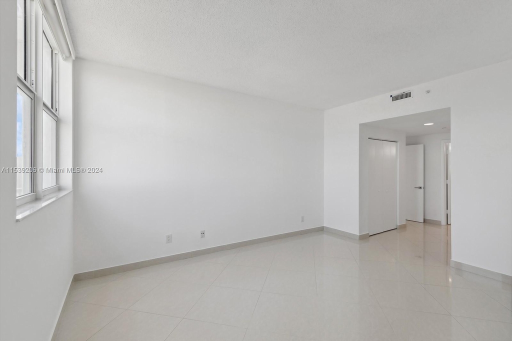 2475 Brickell Ave - Photo 21