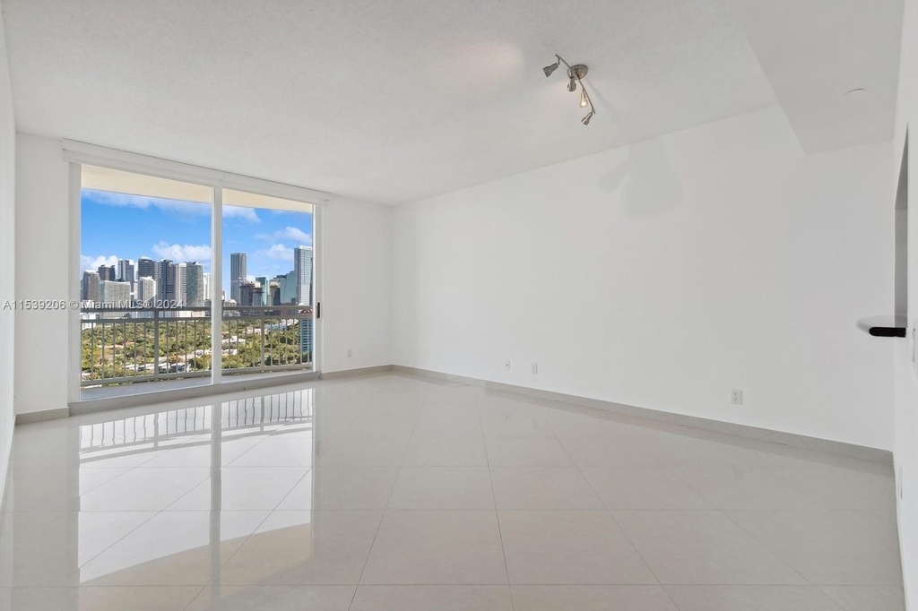 2475 Brickell Ave - Photo 0