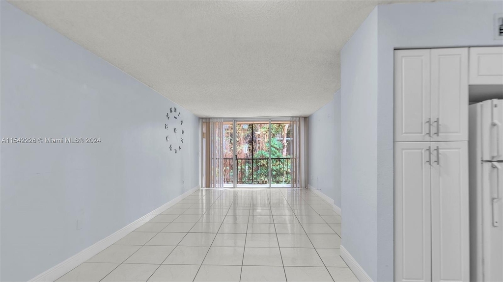 8810 Fontainebleau Blvd - Photo 4