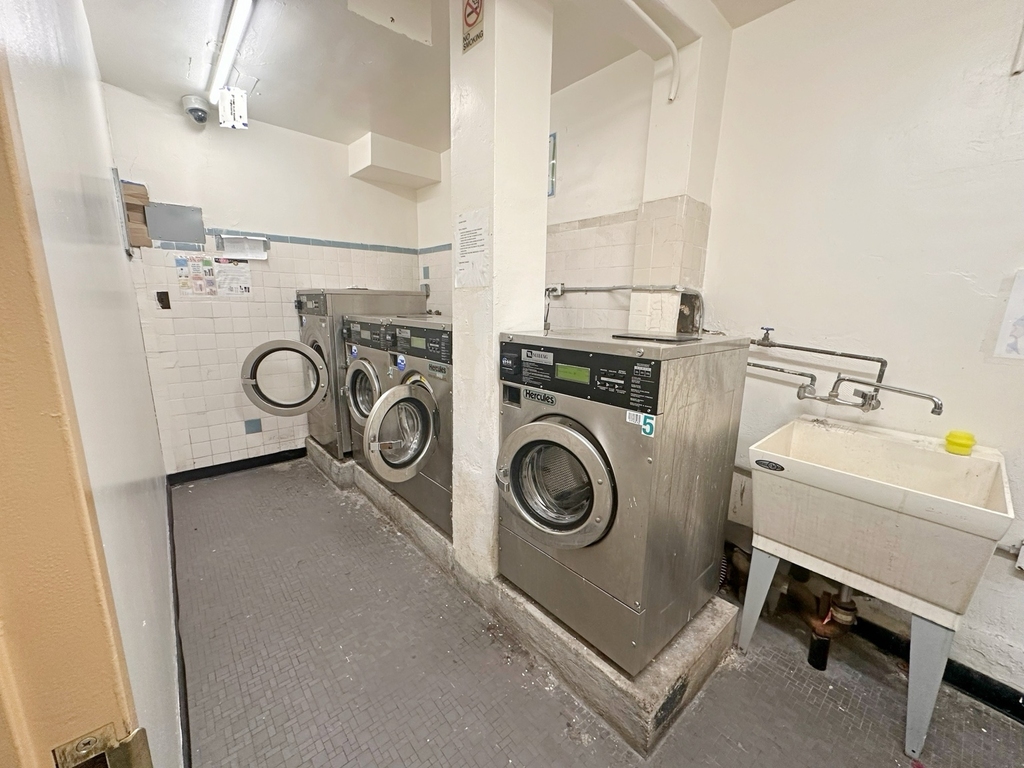 1902 Beverley Road - Photo 8
