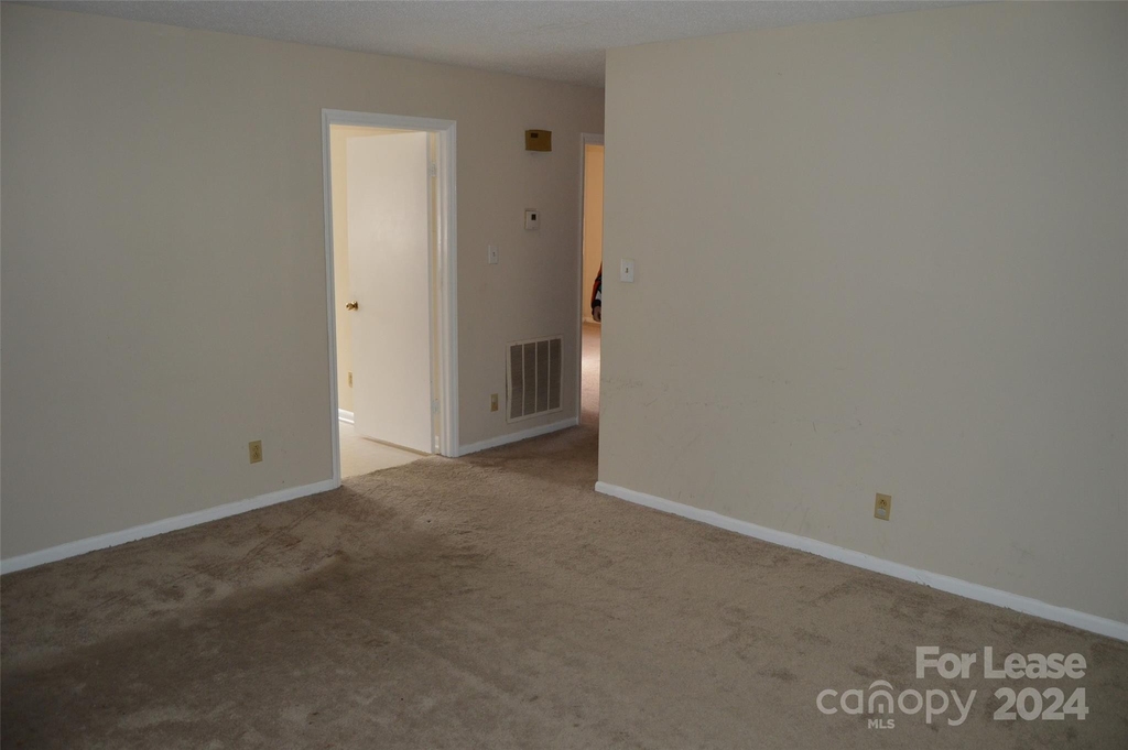 221 Kelly Street - Photo 4