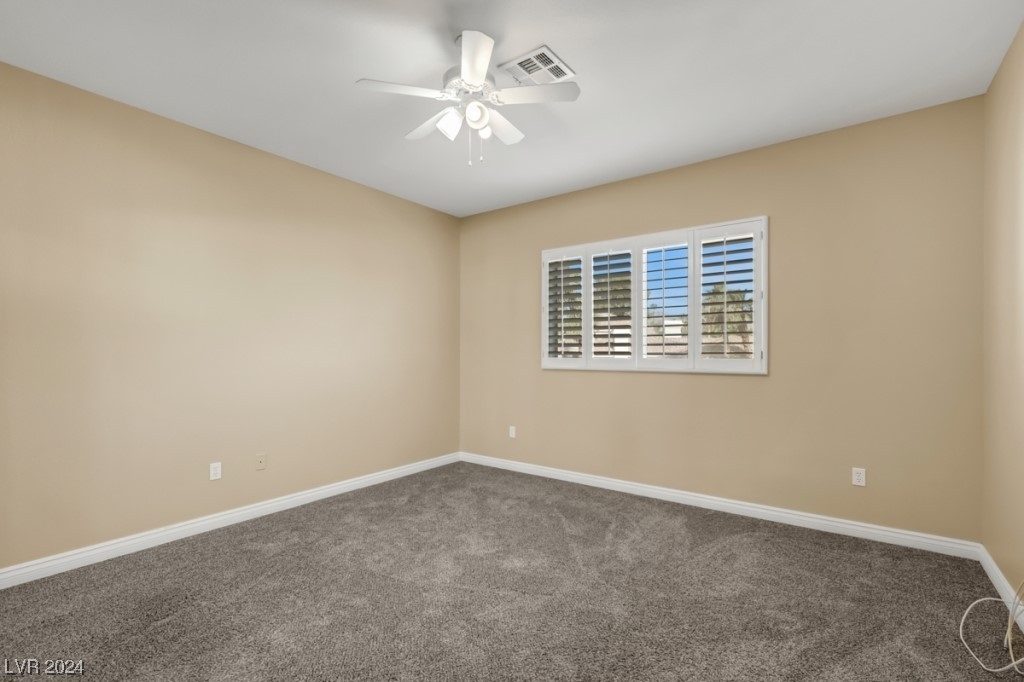 8121 Horizon Lake Drive - Photo 32