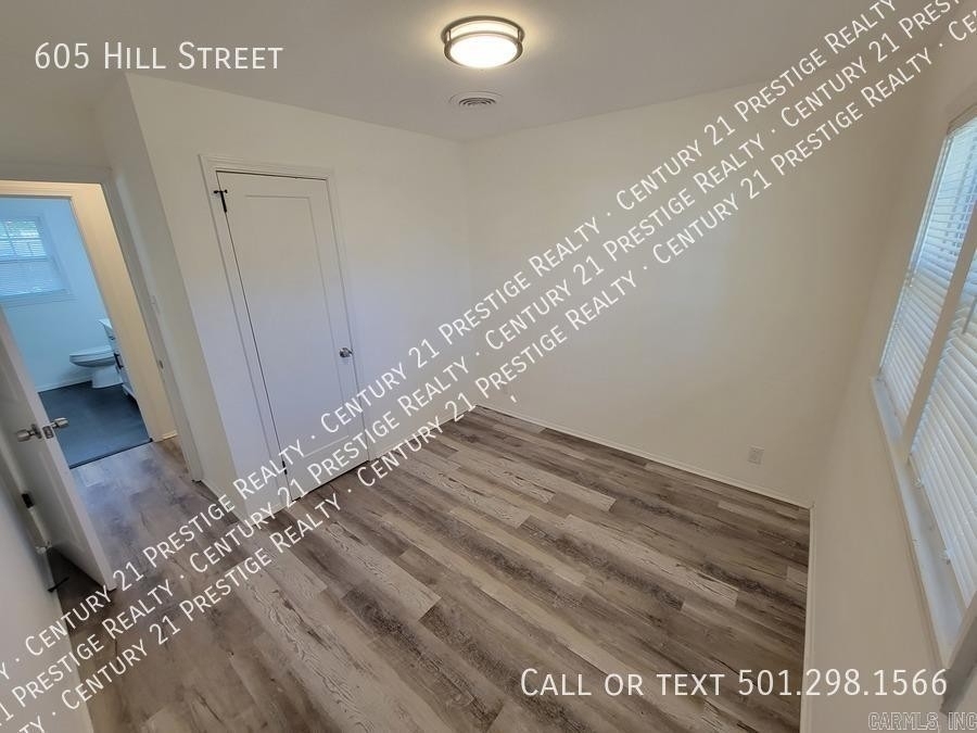 605 Hill St - Photo 5