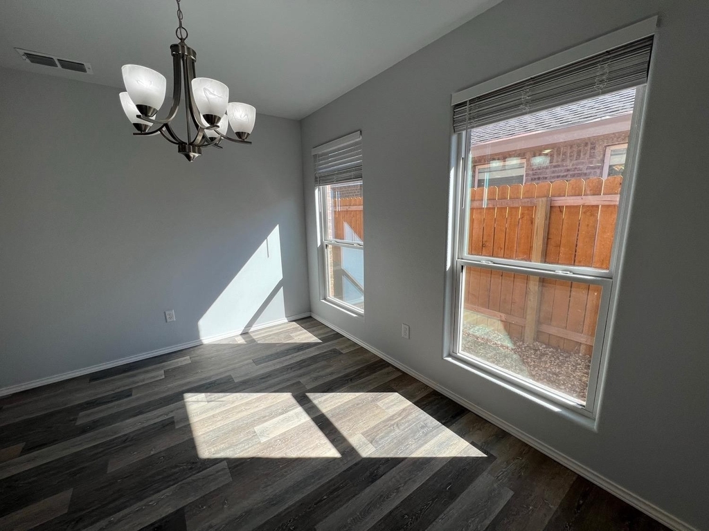 5605 Jarvis Street - Photo 19