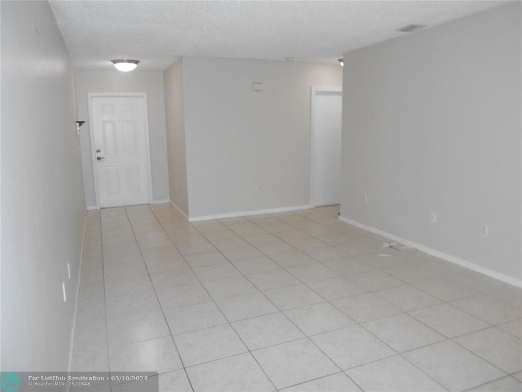 5474 Nw 92nd Ave - Photo 7