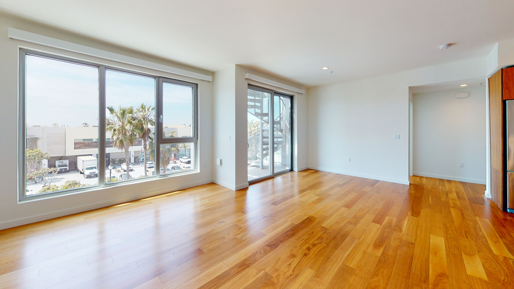 21040 Pacific City Cir. Suite 100 - Photo 3