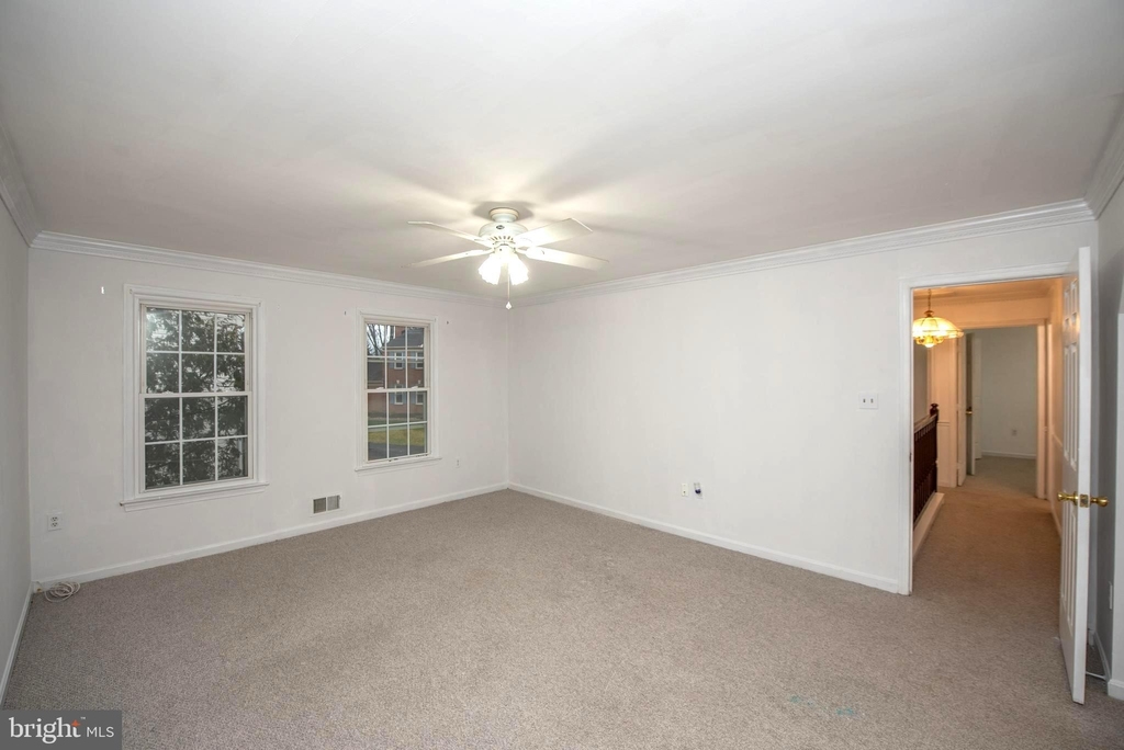 8009 Daffodil Court - Photo 16