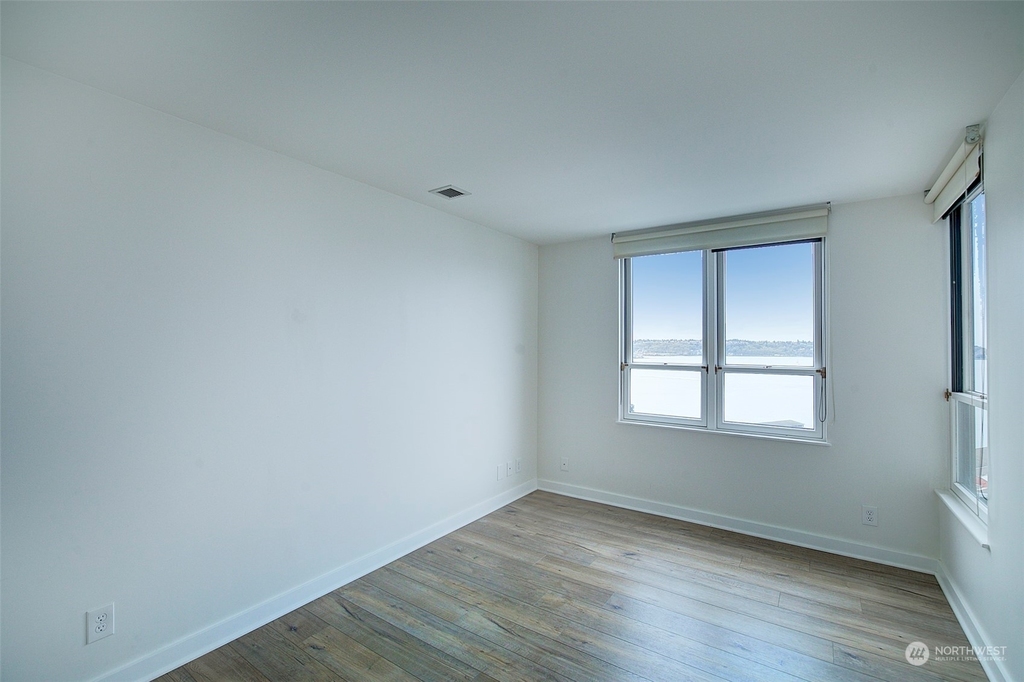 1107 1st Avenue - Photo 11