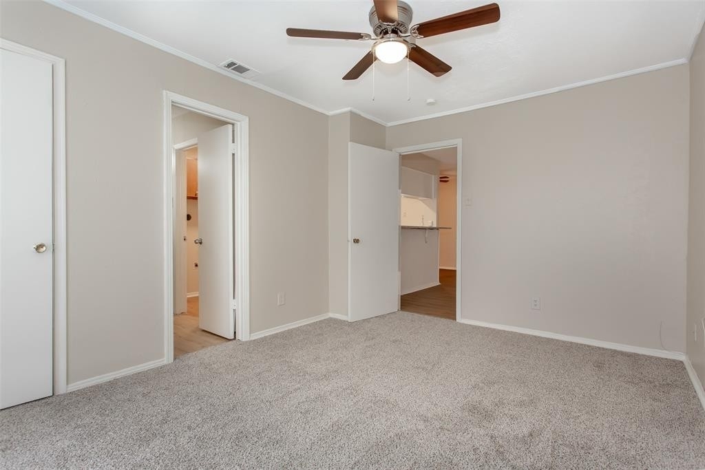 703 Royal Crest Drive - Photo 14