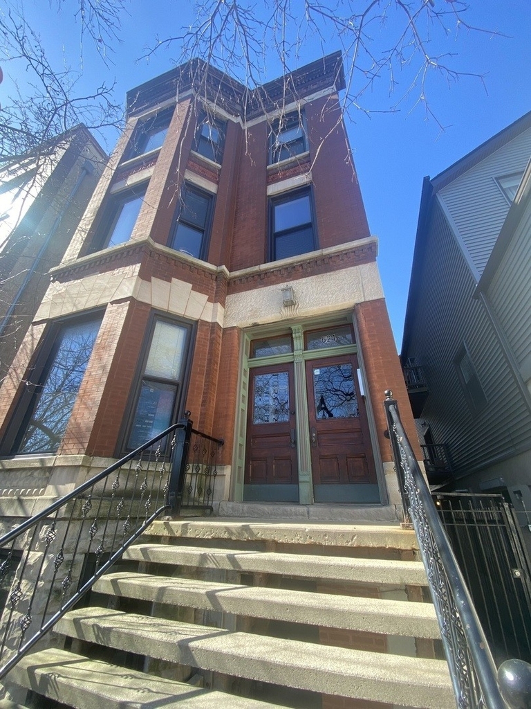 624 N May Street - Photo 0