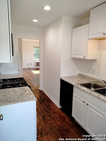 1524 W Woodlawn Ave - Photo 3