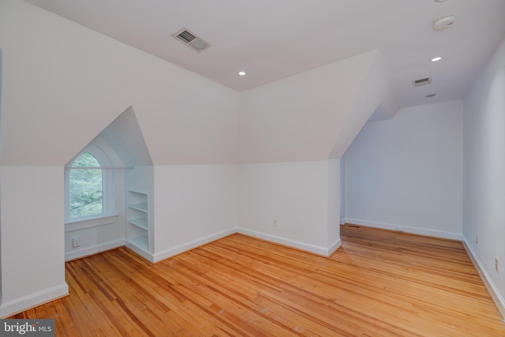 1604 44th Street Nw - Photo 34