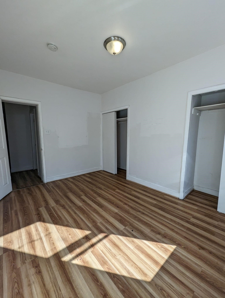 69 Clarke Ave - Photo 3