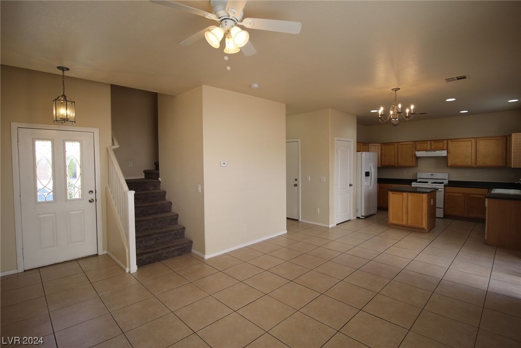 10900 Avenzano Street - Photo 4