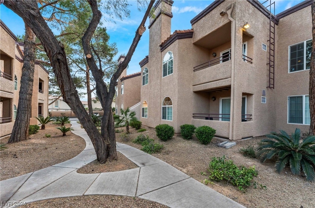 9325 W Desert Inn Road - Photo 1