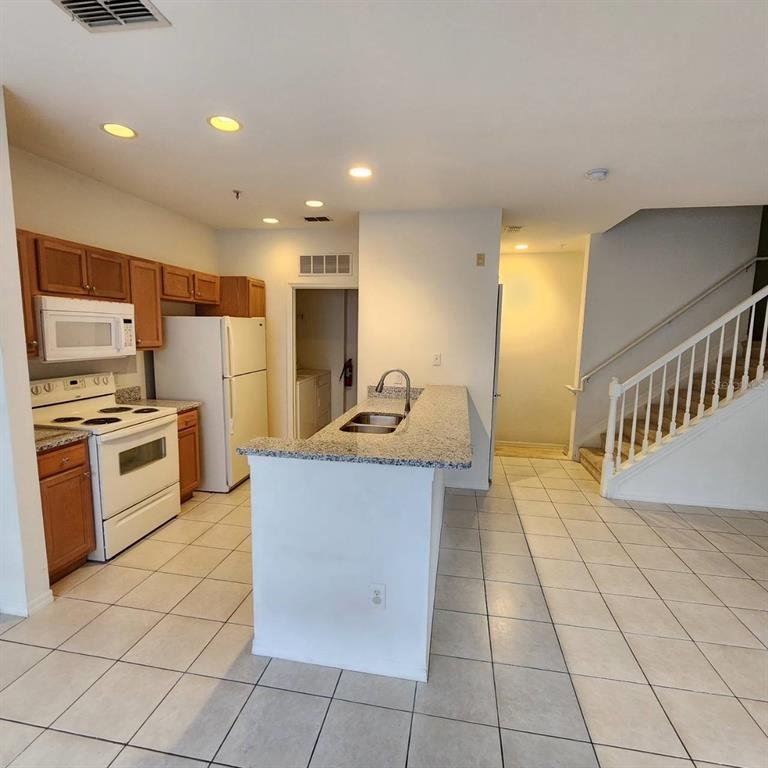 2424 Grand Central Parkway - Photo 1