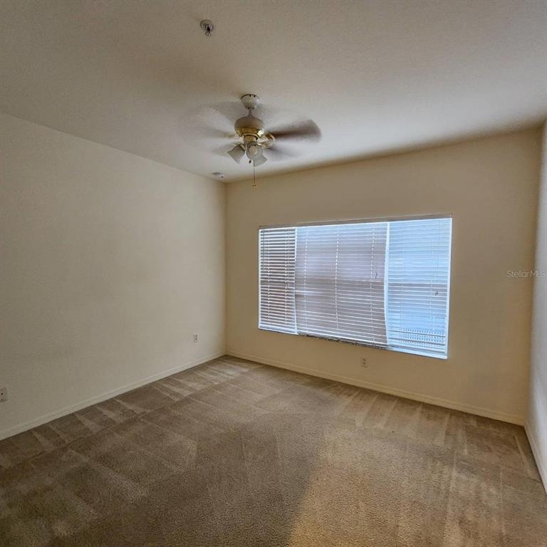 2424 Grand Central Parkway - Photo 9